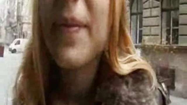 性感的黑色吞噬沙發上的某某某某
