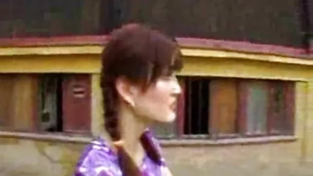 狂歡與毛茸茸的pussies的女性